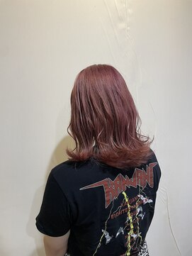 ヘアメイクアン(Hair Make Une) ワンブリーチ　ピンクレッド　抜け色ピンクベージュ2度楽しめる