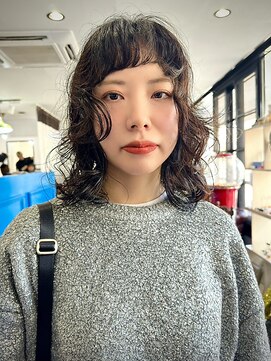 ナービス(NARVIS) ふんわりウェーブで叶える大人可愛い抜け感ヘア