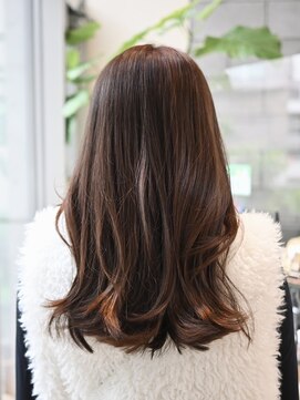 オルガ(orga) 柔らかくびれセミミディー