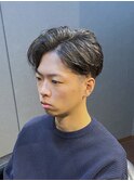 ビジネスショート 前下がりツーブロック かき上げアップバング
