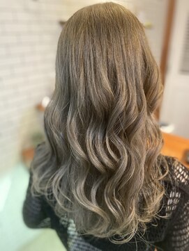 オーブ ヘアー リリー 博多2号店(AUBE HAIR lily) グレージュ