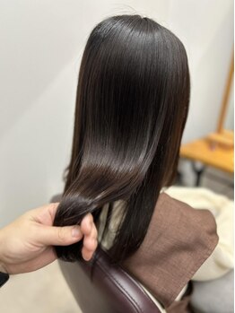 【六会日大前/湘南台】髪質改善ストレートで理想の美髪へ。毛先まで自然なまとまりやすい質感に！