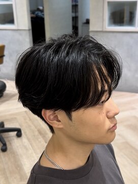 レイズ 名古屋駅(RAYS) ニュアンスナチュラルセンターパートフェザーパーマ h
