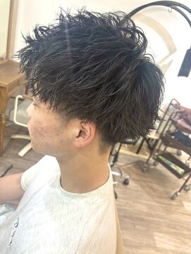 ナチュラル 南越谷店(Natural) 緩めなスパイキーショート