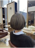 ショートボブ