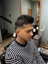 スタンドバーバー 柏(STAND BARBER)&nbsp;MEN’S HAIR/サーフカール/刈り上げセンターパート/柏