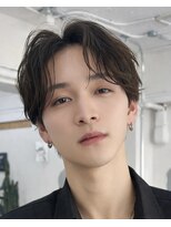 ポーチバイハニー オモテサンドウ(PORCH by HONEY omotesando)&nbsp;シャドウパーマ/刈り上げセンターパート/フェザーパーマ