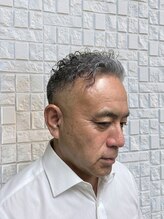 美容室パイナップル 50代からのスキンフェード&ボリュームパーマ
