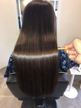 アールサロン アオヤマ(Rr SALON AOYAMA) プラチナストレート
