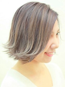 ライフ イズ(LIFE IS...) 外ハネグラデーション