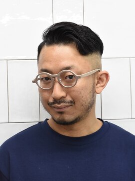 メリケンバーバーショップ コウベ(MERICAN BARBERSHOP KOBE) スキンフェードビジネスサイドパートハードパート73