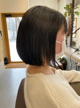 カームリーヘアー(calmLY HAIR) バッサリ、ボブにカットするために縮毛矯正を