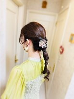 美容室 ティンカーベル ローポニーテール