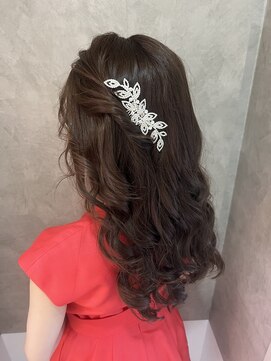 フェリーチェ(Felice) ハーフツイン　エレガント　フェミニン　巻き髪　華やか