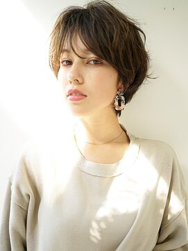 マルツ 銀座(maltu) ことりベージュニュアンスカラー前髪あり大人ショートパーマ銀座