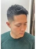 黒髪短髪アップバング