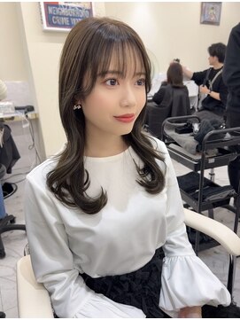 シェノン サントル(CHAINON CENTRE) 艶と柔らかさを両立させた大人ナチュラルワンホンレイヤー