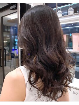 ステアケース 武蔵小杉店(stair:case) コテ巻き風パーマ ロングスタイル 武蔵小杉