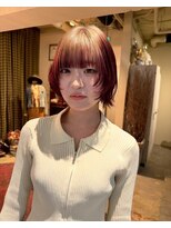 グッドフェローズ キタホリエ(GoodFellas kitahorie)&nbsp;レイヤーカット×ハイトーンレッドカラーで小顔見せブリーチ艶感