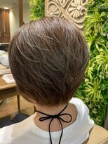バグスドゥア(Bagus dua)&nbsp;デザインカラー収まるショートスタイル10.17