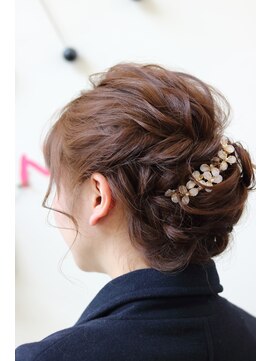 ヌードカラー(NUDE COLOR) 「 NUDE COLOR 」お呼ばれルーズアレンジ