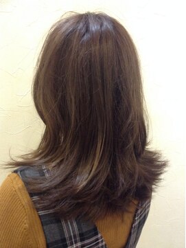 エッセンス(essence) ラベンダーミディアムヘア