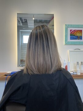 フレリス(FreRis) コントラストバレイヤージュ/アンブレラカラー/イメチェン