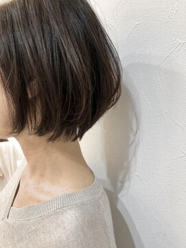 ラテ ヘア リリィ(latte hair lily) 大人可愛い/ショートボブ