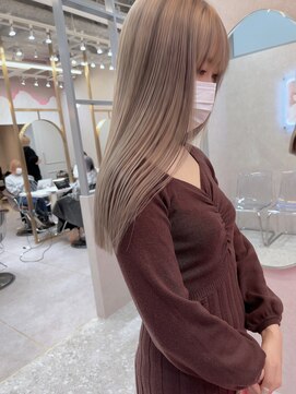 ロンド レア 天神大名店(Lond Le’a) ダブルカラー/インナーカラー/イヤリングカラー//ペールベージュ