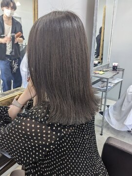 オズ 安積店(OZ) ダブルカラー外ハネボブインナーカラーハイライトケアブリーチ