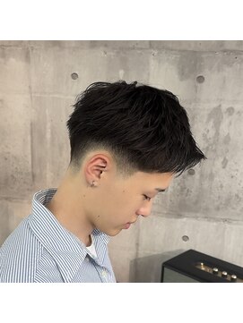 メイン(MENIN) ローフェード[相模大野/メンズカット］