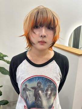 シラフ(SHIRAF) ウルフカット×ブロンド×ペールオレンジ