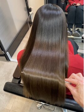 シンカ(shinka) ブリーチ履歴でも「パヤ毛改善」髪質改善ストレート