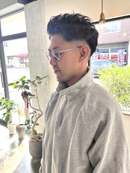 頭の形や輪郭の形に合わせた似合わせメンズカット★”トレンド×似合わせ”スタイルや各種パーマもご対応◎