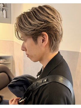 ニコフクオカヘアーメイク(NIKO Fukuoka Hair Make) フェザーショート、メンズバレイヤージュ