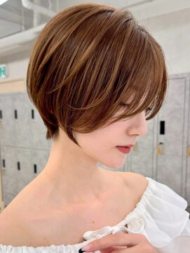 アッシュ 洋光台店(Ash) 洋光台レイヤーカットショートボブ白髪ぼかしハイライト顔周り