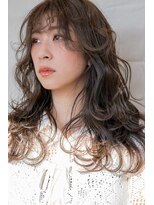 ナッツ(Nut's)&nbsp;ウォームブラウンで作る、大人の愛されウェーブ