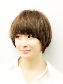 エオン(eon) ショート【eon】大人女性、白髪、マイナス6歳ヘア