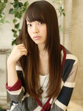 と和×美髪クリニック 巣鴨店 しなやかさのある大人のストレートロングスタイル　巣鴨店