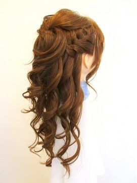 アクトレス お呼ばれハーフアップスタイル