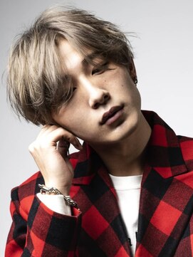 オーシャントーキョー ホワイト 原宿(OCEAN TOKYO WHITE) ダブルカラー　センターパート