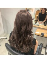 ラダ(Lada)&nbsp;ミルクティーベージュ×ロング×巻き髪