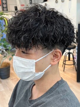 ウェイビーエフティフィフス 横浜西口(WAVEY ft.fifth) ツイストスパイラルパーマツーブロックツイストパーマメンズ