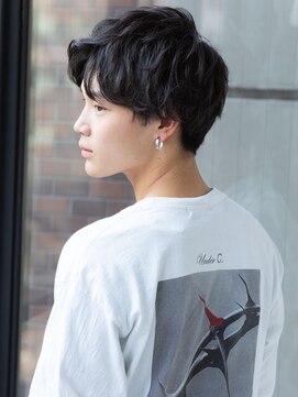 ハニーシブヤ(HONEY shibuya) アップバングセンターパートフェザーマッシュ/ツーブロック