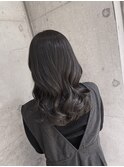 ミディアムローレイヤー　暗髪　アッシュグレージュ