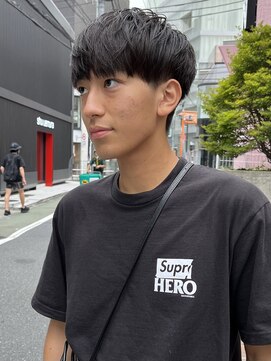 ロイ 南青山 表参道(ROI) 黒髪ニュアンスパーマセンターパートスパイラルパーマショート