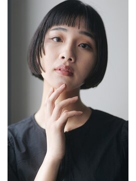 ウルト(ult) 黒髪丸みコンパクトミニボブ