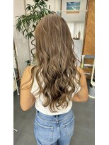 ピニャ(PiiNYA)&nbsp;ハイライト×海外ヘア