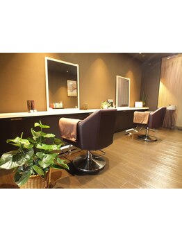 [エステシモプレミアムサロン/エステシモ認定スパニスト在籍]少人数&マンツーマンで大型店が苦手な方にも◎