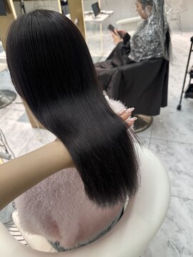 ロンドルピナス 小倉(Lond Lupinus) ミディアムヘア暗めカラー/デザインカラー/フェイスフレーミング